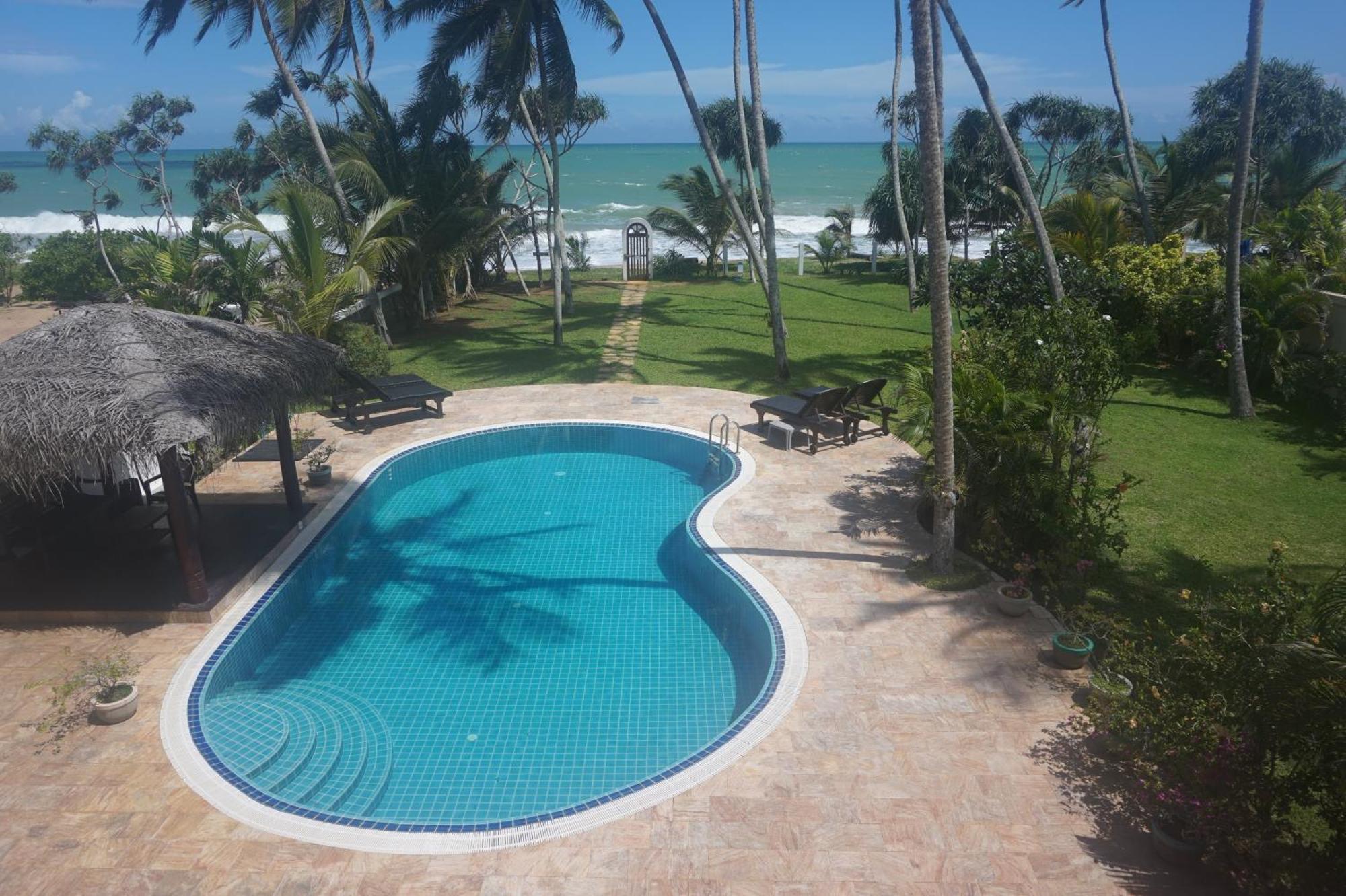 Lanka Beach Grand Villa Rekawa 外观 照片