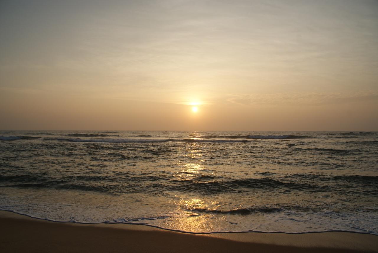 Lanka Beach Grand Villa Rekawa 外观 照片